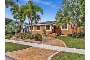 1517 Plunkett St, Hollywood, FL 33020 Sold 05/15/25