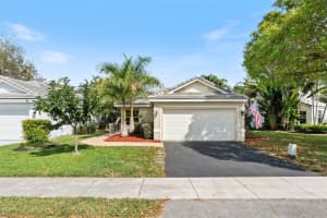 8895 Woodside Ct, Davie, FL 33328 Sold 03/04/25