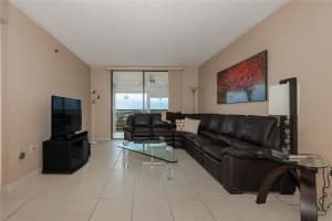 1100 Saint Charles Pl 821, Pembroke Pines, FL 33026 - MLS#F10485335