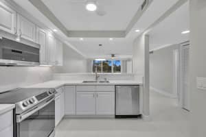 3800 Oaks Clubhouse Dr 201, Pompano Beach, FL 33069 - MLS#F10485429