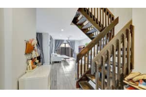 220 SW 96th Ter 220, Pembroke Pines, FL 33025 Sold 04/22/25