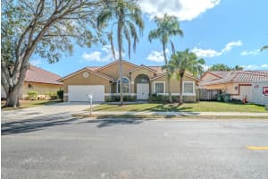 10320 SW 15th St, Pembroke Pines, FL 33025 Sold 04/28/25