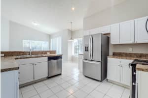 10320 SW 15th St, Pembroke Pines, FL 33025 Sold 04/28/25