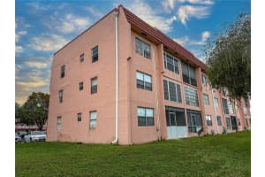 9460 Sunrise Lake Boulevard, Sunrise, FL 33322 - MLS#F10485501