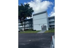 8401 Lagos De Campo Blvd 105, Tamarac, FL 33321 Sold 05/07/25