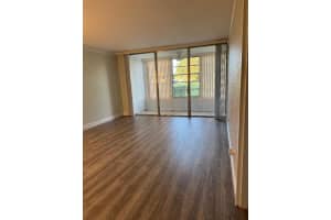 8401 Lagos De Campo Blvd 105, Tamarac, FL 33321 Sold 05/07/25
