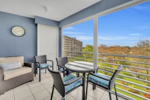 625 Oaks Dr 604, Pompano Beach, FL 33069 Sold 04/11/25