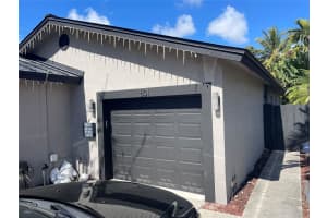 601 NE 34th Ct, Oakland Park, FL 33334 Sold 06/24/25