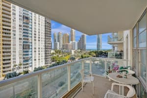 230 174th St 811, Sunny Isles Beach, FL 33160 Sold 03/14/25