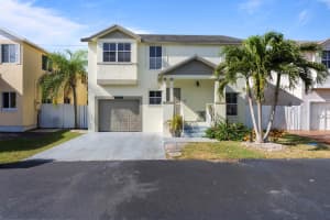 10261 NW 3rd St, Pembroke Pines, FL 33026 Sold 04/28/25