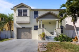 10261 NW 3rd St, Pembroke Pines, FL 33026 Sold 04/28/25