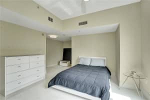 110 N Federal Hwy PH1507, Fort Lauderdale, FL 33301 Sold 08/08/25