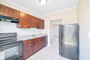 700 NW 14th Ter, Fort Lauderdale, FL 33311 - MLS#F10485737