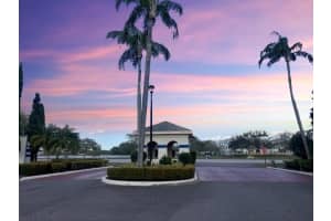 1516 SE Royal Green Cir 202, Port Saint Lucie, FL 34952 - MLS#F10485846