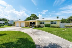 2021 NE 24th St, Lighthouse Point, FL 33064 - MLS#F10485900
