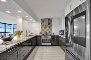 600 Parkview Dr 809, Hallandale Beach, FL 33009 Sold 09/02/25