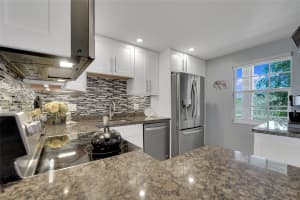605 Oaks Dr 402, Pompano Beach, FL 33069 Sold 08/28/25