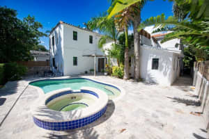 4329 N N Bay, Miami Beach, FL 33140 Sold 06/09/25