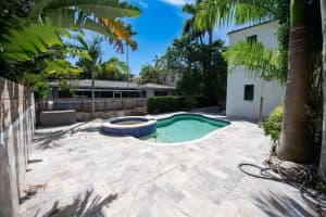 4329 N N Bay, Miami Beach, FL 33140 Sold 06/09/25