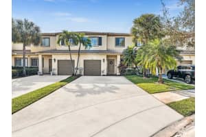 4732 Lago Vista Dr 4732, Coconut Creek, FL 33073 Sold 04/30/25