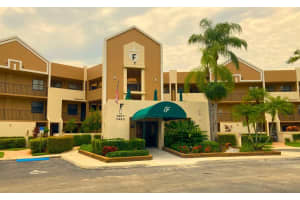 7415 Fairfax Dr 108, Tamarac, FL 33321 Sold 04/17/25