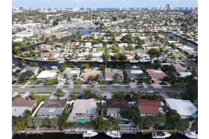 269 SE 3rd Ave, Pompano Beach, FL 33060 Sold 04/16/25