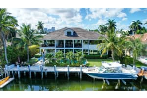 130 Nurmi Dr, Fort Lauderdale