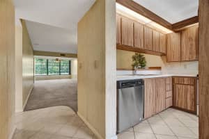 1516 Whitehall Dr 101, Davie, FL 33324 Sold 03/07/25