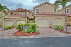 4145 Crystal Lake Dr 4145, Deerfield Beach, FL 33064 Sold 07/01/25