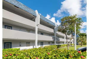 7897 Golf Circle Dr 101, Margate, FL 33063 Sold 06/20/25