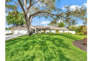 320 38th Sq SW, Vero Beach, FL 32968 Sold 04/03/25