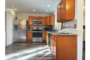 10843 NW 8th St 10843, Pembroke Pines, FL 33026 - MLS#F10486552