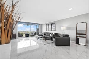 3520 Oaks Way 910, Pompano Beach, FL 33069 Sold 05/27/25