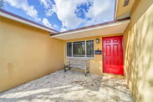 1812 N 40th Ave, Hollywood, FL 33021 Sold 05/30/25