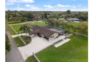 5711 SW 195TH TER, Southwest Ranches, FL 33332 Sold 04/11/25