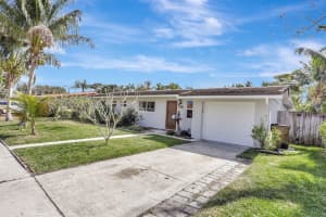 1104 SE 6th St, Deerfield Beach, FL 33441 Sold 11/07/25