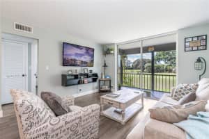 9811 N Hollybrook Lake Dr 204, Pembroke Pines, FL 33025 Sold 05/30/25