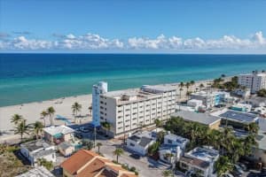 300 Oregon St 201, Hollywood, FL 33019 Sold 04/01/25