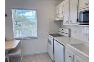 1055 Country Club Drive, Margate, FL 33063 - MLS#F10486841