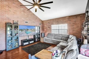 2815 Black Pine Ct, Lake Worth, FL 33462 Sold 07/30/25