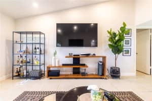 1 S Via De Casas Sur 203, Boynton Beach, FL 33426 Sold 06/30/25