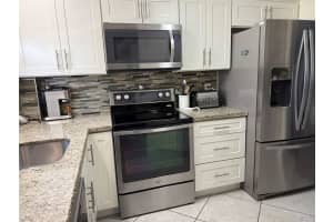 1161 Hillsboro Mile 305, Hillsboro Beach, FL 33062 - MLS#F10486946