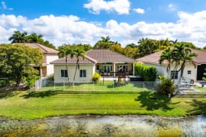 3636 Heron Ridge Ln, Weston, FL 33331 Sold 04/01/25