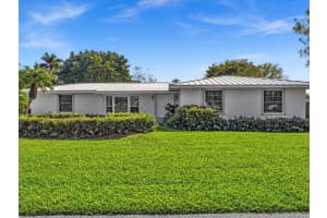 8300 SW 172nd St, Palmetto Bay, FL 33157 Sold 05/07/25