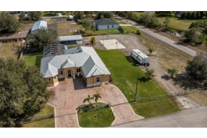 802 Poinsettia Ave, Lehigh Acres, FL 33972 - MLS#F10487116