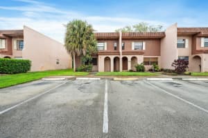 4 Matador Ln 4, Davie, FL 33324 Sold 08/29/25