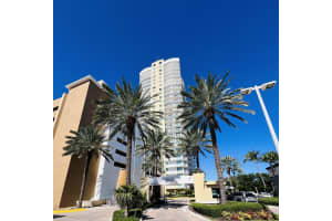 1745 E Hallandale Beach Blvd 706W, Hallandale Beach, FL 33009 - MLS#F10487198