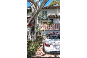 821 SE 2nd St, Fort Lauderdale, FL 33301 - MLS#F10487252