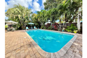 4780 NE 7th Ave, Oakland Park, FL 33334 Sold 05/08/25