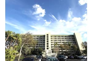2232 N Cypress Bend Dr 303, Pompano Beach, FL 33069 Sold 04/11/25